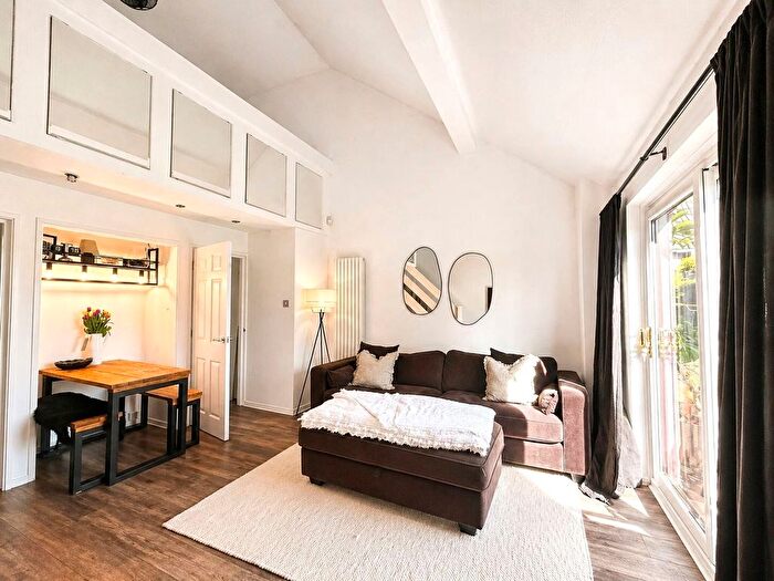 1 Bedroom Maisonette For Sale In Maiden Place, Lower Earley, Reading, Berkshire, RG6
