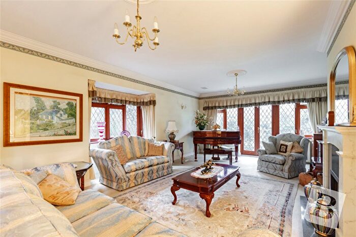 5 Bedroom Detached House For Sale In Tall Trees Close, Emerson Park, RM11