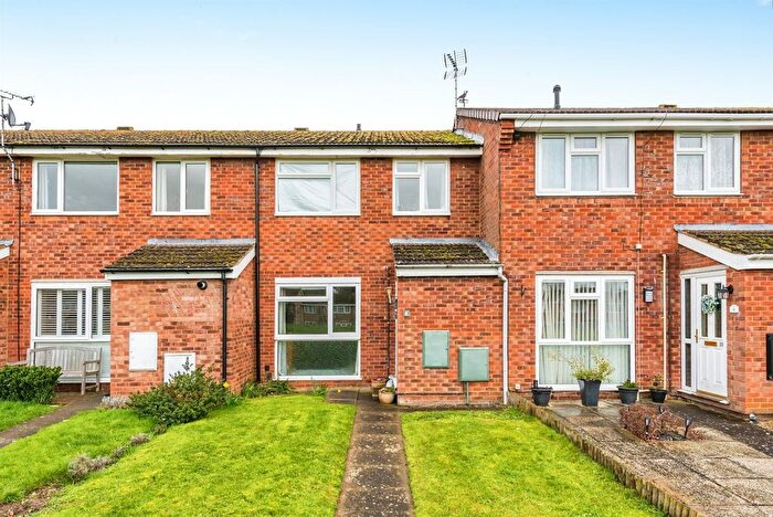 3 Bedroom Terraced House For Sale In Sedgemoor Drive, Thame, OX9