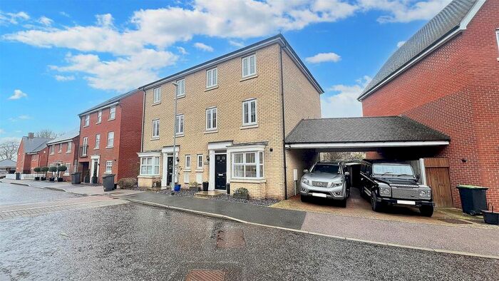 4 Bedroom Property To Rent In Allard Way, Saffron Walden, CB11