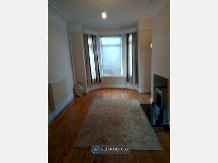 3 Bedroom Terraced House To Rent In Chaddock Lane, Worsley, Manchester, M28