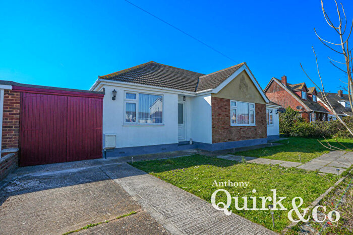 3 Bedroom Detached Bungalow For Sale In Barbara Avenue, Canvey Island, SS8