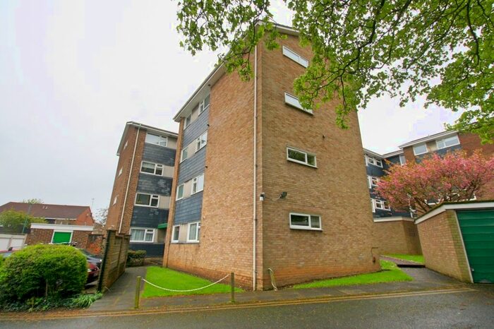 1 Bedroom Flat To Rent In Sutton Grove, Sutton, SM1