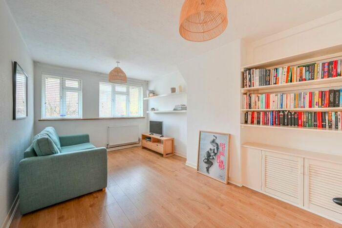 1 Bedroom Flat To Rent In St James Lane, Muswell Hill, London, N10
