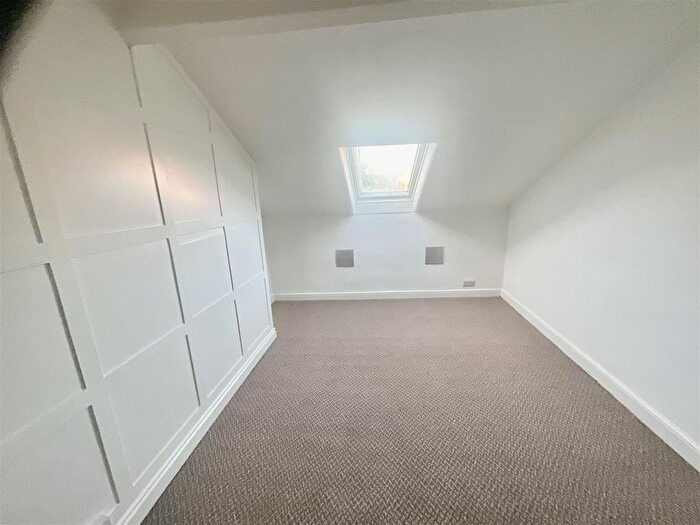 Property To Rent In Eastborough, Scarborough, YO11