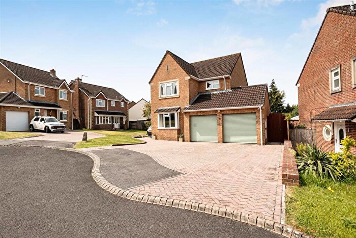 4 Bedroom Detached House For Sale In Neate Road, Devizes, SN10