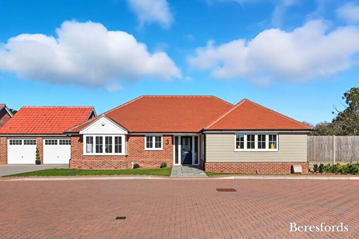 3 Bedroom Bungalow For Sale In Cherry Orchard, Ardleigh, CO7