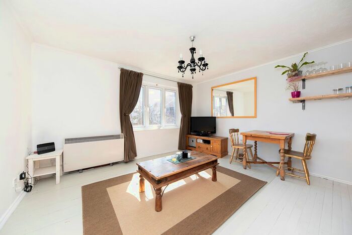 1 Bedroom Flat To Rent In Kipling Drive, SW19