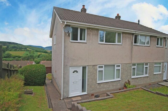 3 Bedroom Semi-Detached House To Rent In Semi-Detached House, Russell Close, Newport, NP10