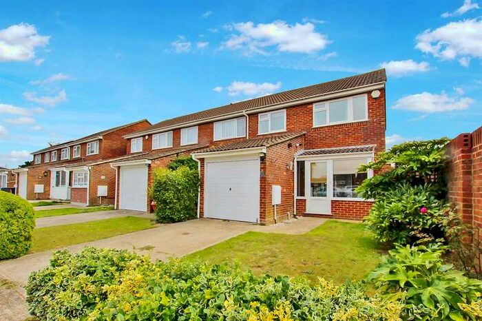 3 Bedroom Property To Rent In Moreton Road Bournemouth, BH9