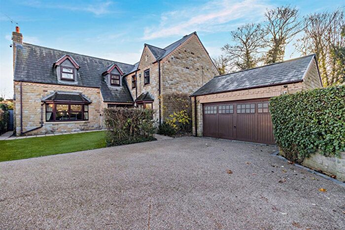 5 Bedroom Detached House For Sale In Lawns Wood Gardens, Thrybergh, Rotherham, S65