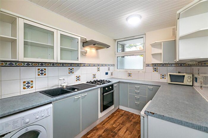3 Bedroom Terraced House To Rent In Compton Close, Camden, NW1