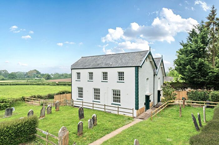 2 Bedroom Flat For Sale In Hatch Beauchamp, Taunton, Somerset, TA3