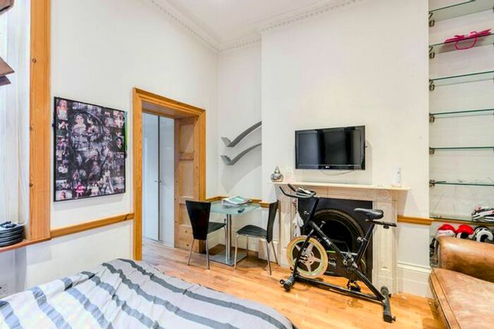 Studio To Rent In Upper Berkeley Street, Marylebone, London, W1H
