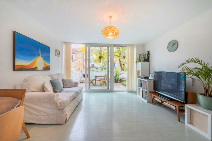 3 Bedroom Terraced House To Rent In Coston Walk, London, SE4