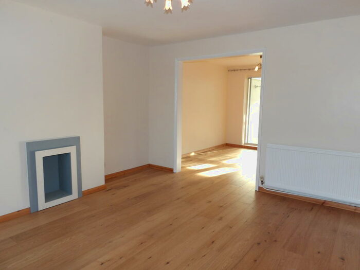 3 Bedroom Semi-Detached House To Rent In Chipstead Close, Allington, ME16