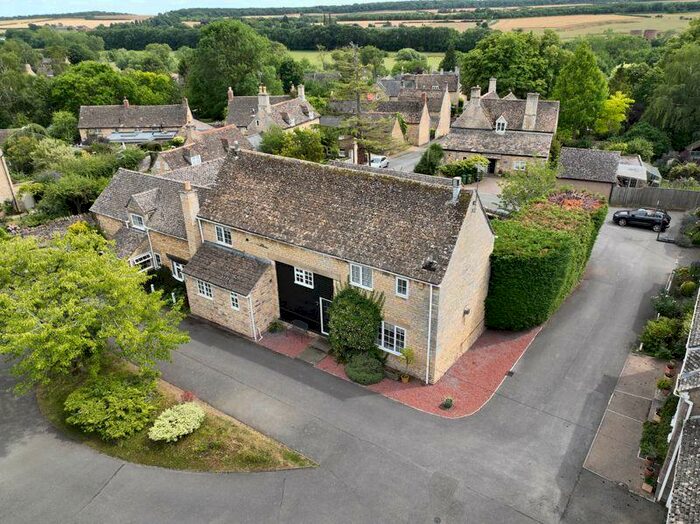 4 Bedroom Barn Conversion For Sale In Redland Close, Barrowden, Oakham, LE15