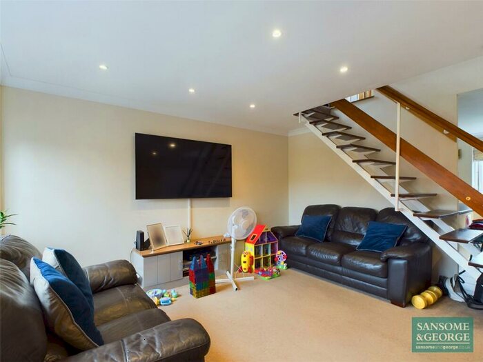 2 Bedroom Apartment To Rent In Ellison Way, Wokingham, Berkshire, RG40