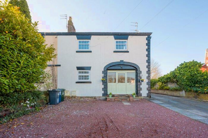 2 Bedroom Flat To Rent In Smithy Lane, Ormskirk, L39