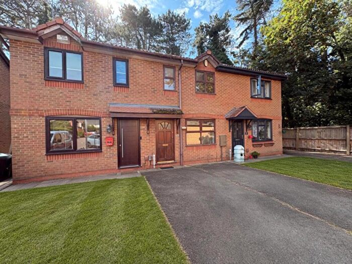 2 Bedroom Terraced House For Sale In Baldwin Close, Spinney Hill, Northampton, NN3
