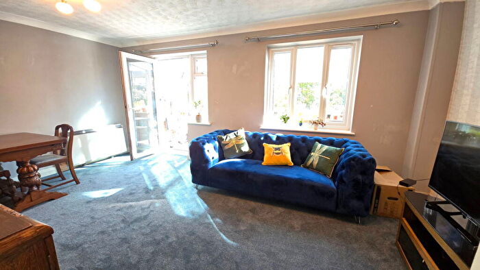 2 Bedroom Retirement Property For Sale In Watermill Court, Bath Road, Woolhampton, Reading, RG7