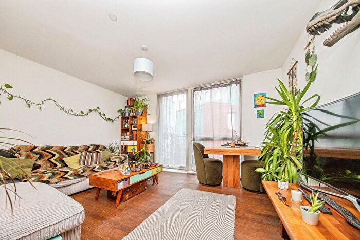 2 Bedroom Flat For Sale In Great Whip Street, Ipswich, Suffolk, IP2