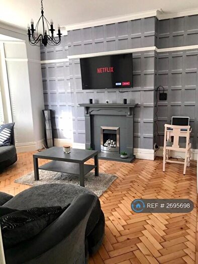 2 Bedroom Flat To Rent In Victoria Avenue, Porthcawl, CF36