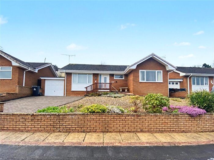 2 Bedroom Bungalow For Sale In Lime Tree Mead, Tiverton, Devon, EX16