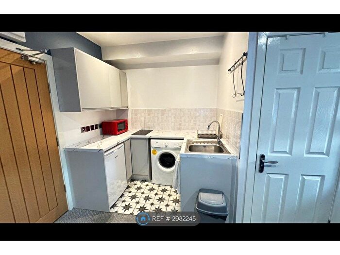 Studio To Rent In Steel House Lane, Birmingham, B4