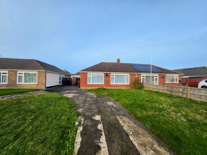 3 Bedroom Semi-Detached House To Rent In Gainsborough Drive, Chichester, PO20