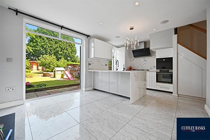 4 Bedroom Terraced House To Rent In Whitton Drive, Greenford, Middlesex, UB6