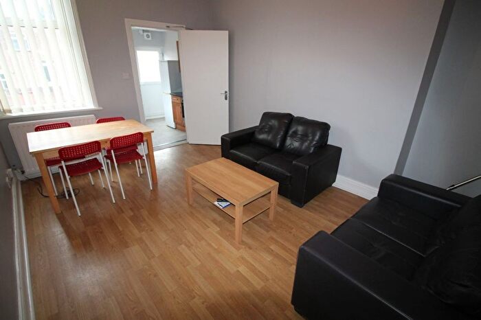 3 Bedroom Flat To Rent In Stratford Grove West, Newcastle Upon Tyne, NE6