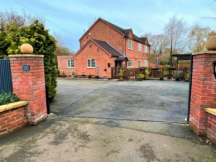 4 Bedroom Detached House For Sale In Church Lane, North Scarle, LN6