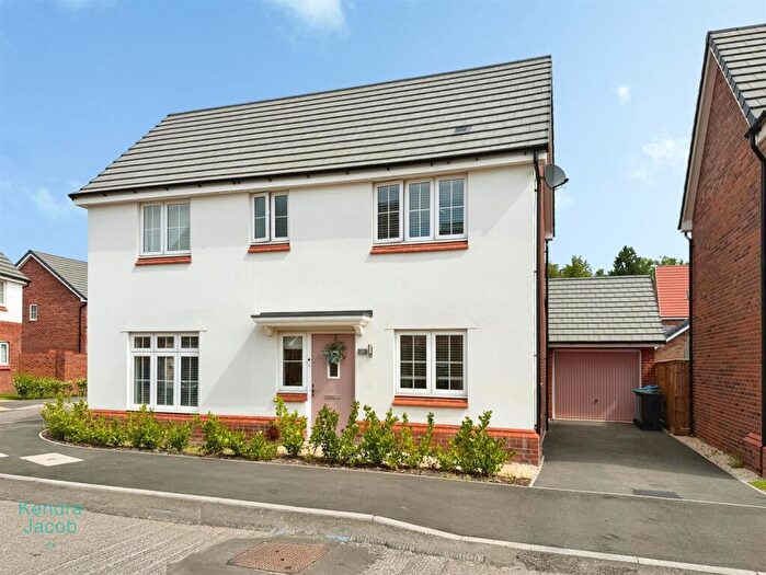 4 Bedroom Detached House For Sale In Redstart Place, Gateford, Worksop, S81