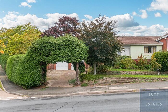 2 Bedroom Bungalow For Sale In Gloucester Road, Exeter, EX4