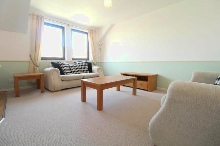 2 Bedroom Flat To Rent In Merkland Road East, Top Floor, AB24
