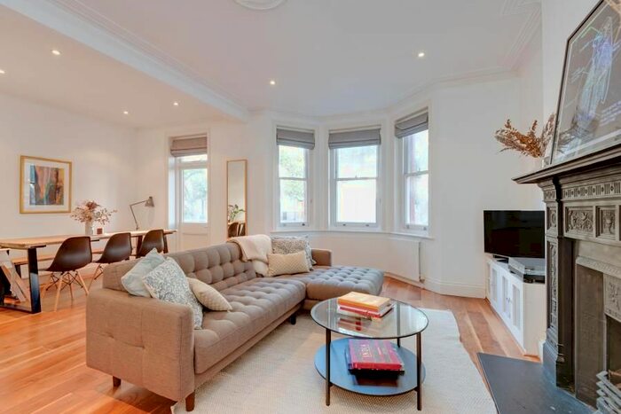 2 Bedroom Flat To Rent In Castellain Road, London, W9