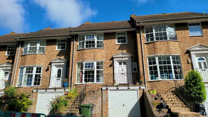 3 Bedroom Terraced House To Rent In Beechwood Crescent, Eastbourne, BN20