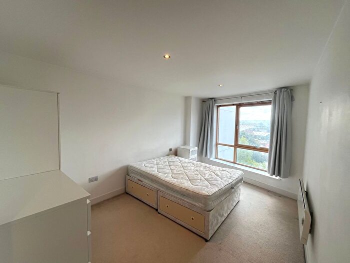 2 Bedroom Property To Rent In Clarence House, Leeds, LS10