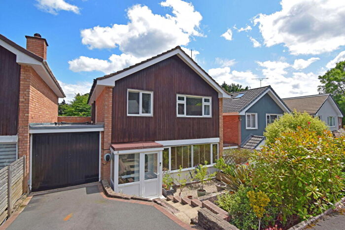 4 Bedroom Link Detached House For Sale In Lickey Coppice, Cofton Hackett, Worcestershire, B45