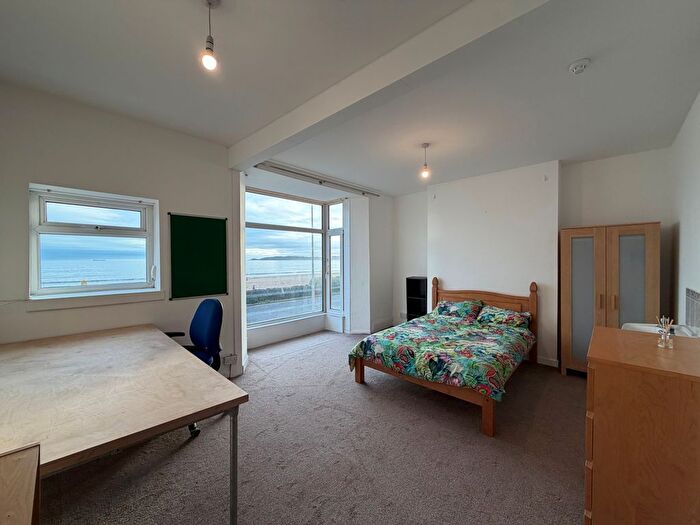 1 Bedroom Flat To Rent In Oystermouth Road, West Glamorgan, SA1