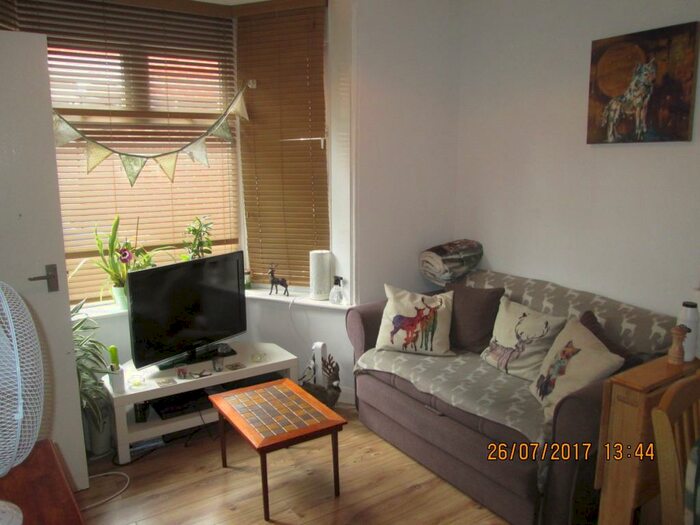 1 Bedroom Apartment To Rent In Bullar Road, Bitterne Park, Southampton, SO18