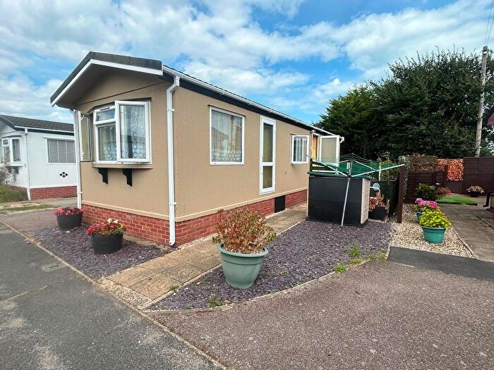 2 Bedroom Mobile/park Home For Sale In Beach Farm Park, Arbor Lane, Pakefield, Lowestoft, NR33