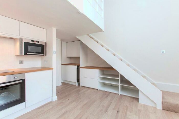 1 Bedroom Apartment To Rent In Britton Street, EC1M