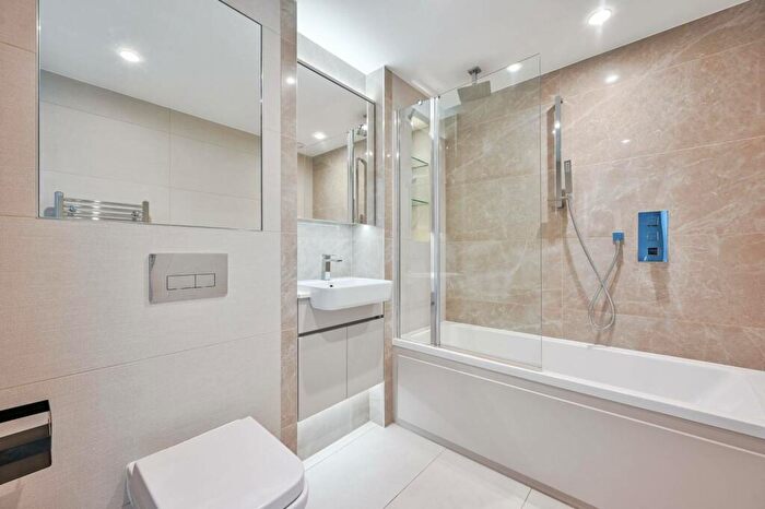 1 Bedroom Flat For Sale In Forbes Apartments, Woolwich Riverside, London, SE18