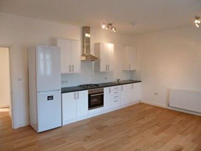 3 Bedroom Flat To Rent In Hillmarton Road, London, N7