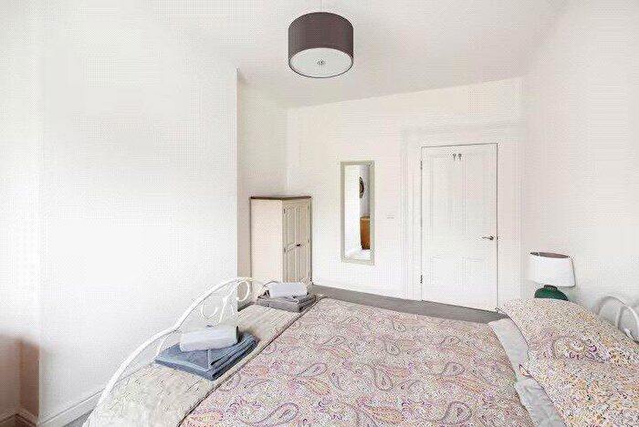 1 Bedroom Apartment For Sale In Trowbridge Road, Bradford On Avon, BA15