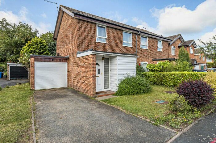 3 Bedroom Semi-Detached House To Rent In Treesmill Drive, Maidenhead, SL6