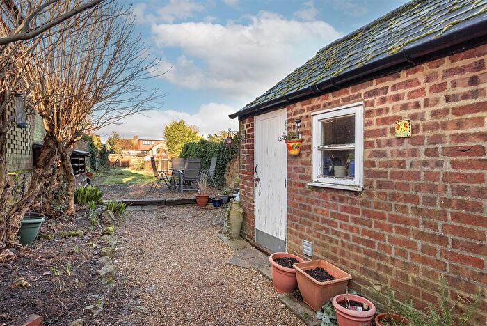 2 Bedroom Semi-Detached House For Sale In Station Road, Harpenden, AL5