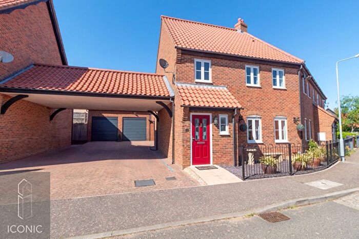 3 Bedroom End Of Terrace House For Sale In Garnett Drive, Easton, Norwich, NR9
